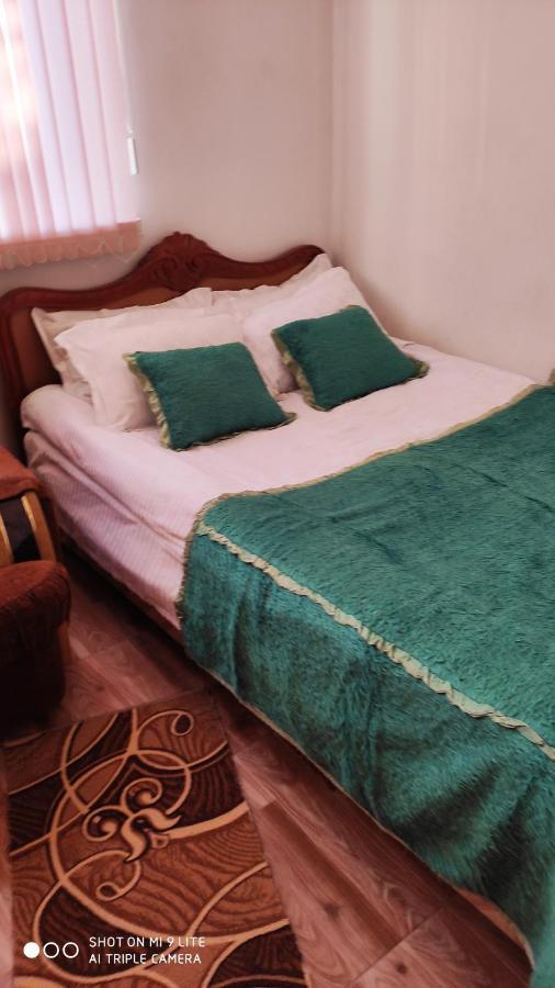 Apartments Azatutyan Avenue 9, Кв 19 Erévan Extérieur photo