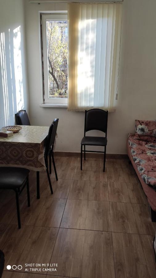 Apartments Azatutyan Avenue 9, Кв 19 Erévan Extérieur photo