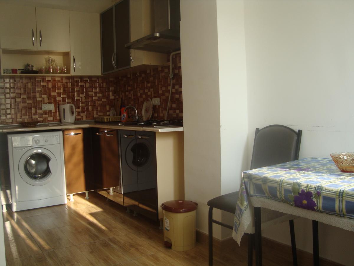 Apartments Azatutyan Avenue 9, Кв 19 Erévan Extérieur photo