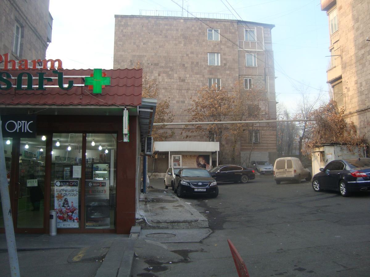 Apartments Azatutyan Avenue 9, Кв 19 Erévan Extérieur photo